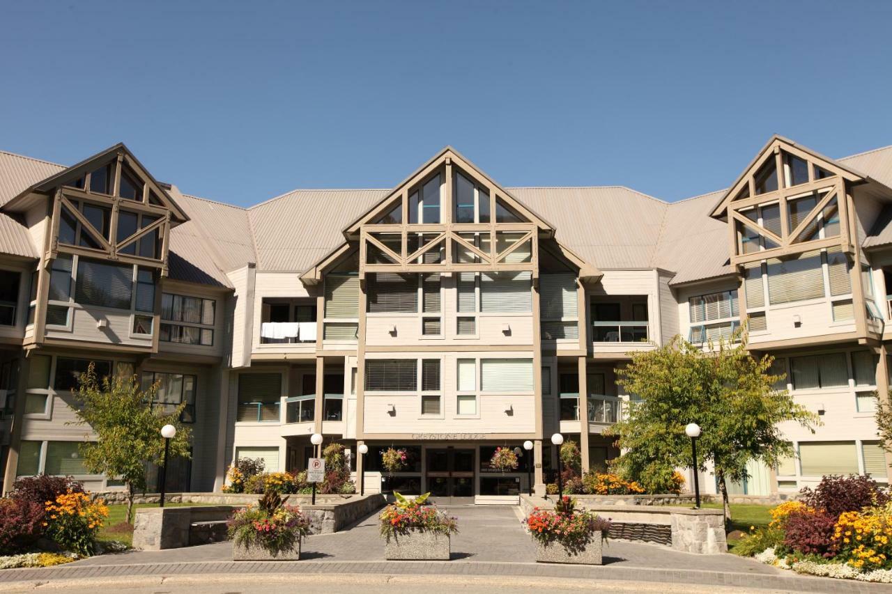 Greystone Lodge Уистлер Экстерьер фото